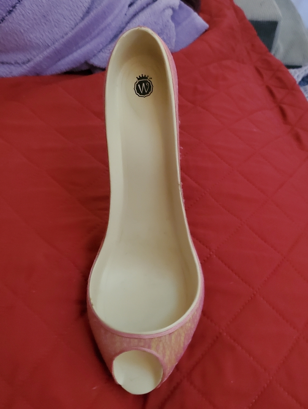 Like New Wild Eye Designs High Heel Wine Bottle Holder - 8 Inch Heel